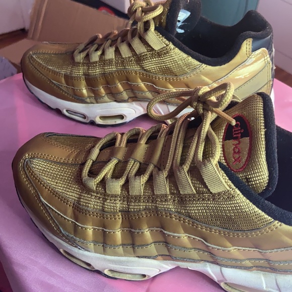 Gold Air Max 97 - Picture 4 of 5